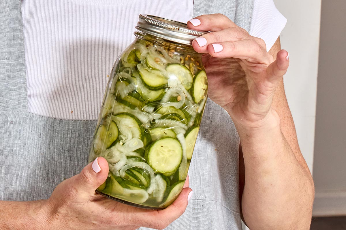 Skip Canning: Effortless Refrigerator Pickles for Zesty Crunch